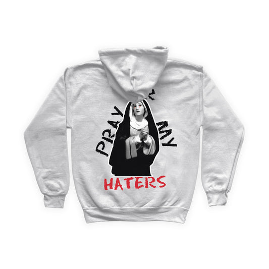 Felpa ash grey con grafica grande stampata nel retro di una madonna che prega con scritto intorno Pray for my haters in nero e rosso